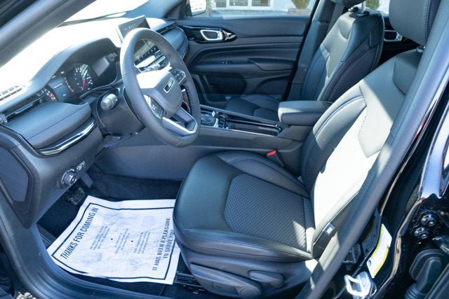 New 2026 Jeep Compass Latitude AWD/4WD image 15