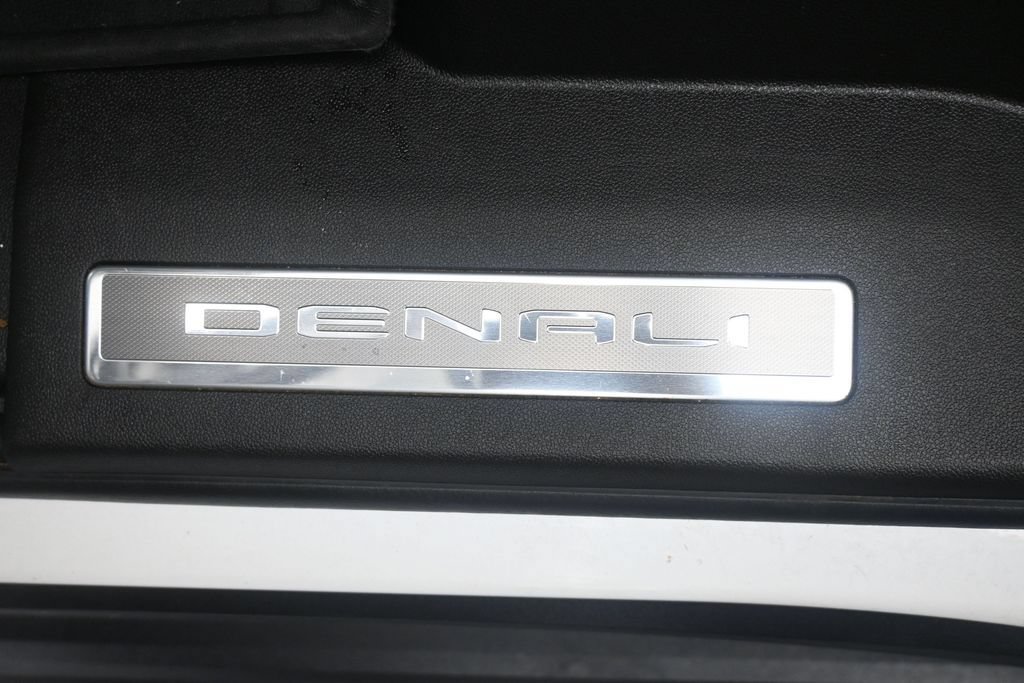Used 2024 GMC Yukon Denali w/ Denali Reserve Package AWD/4WD image 19