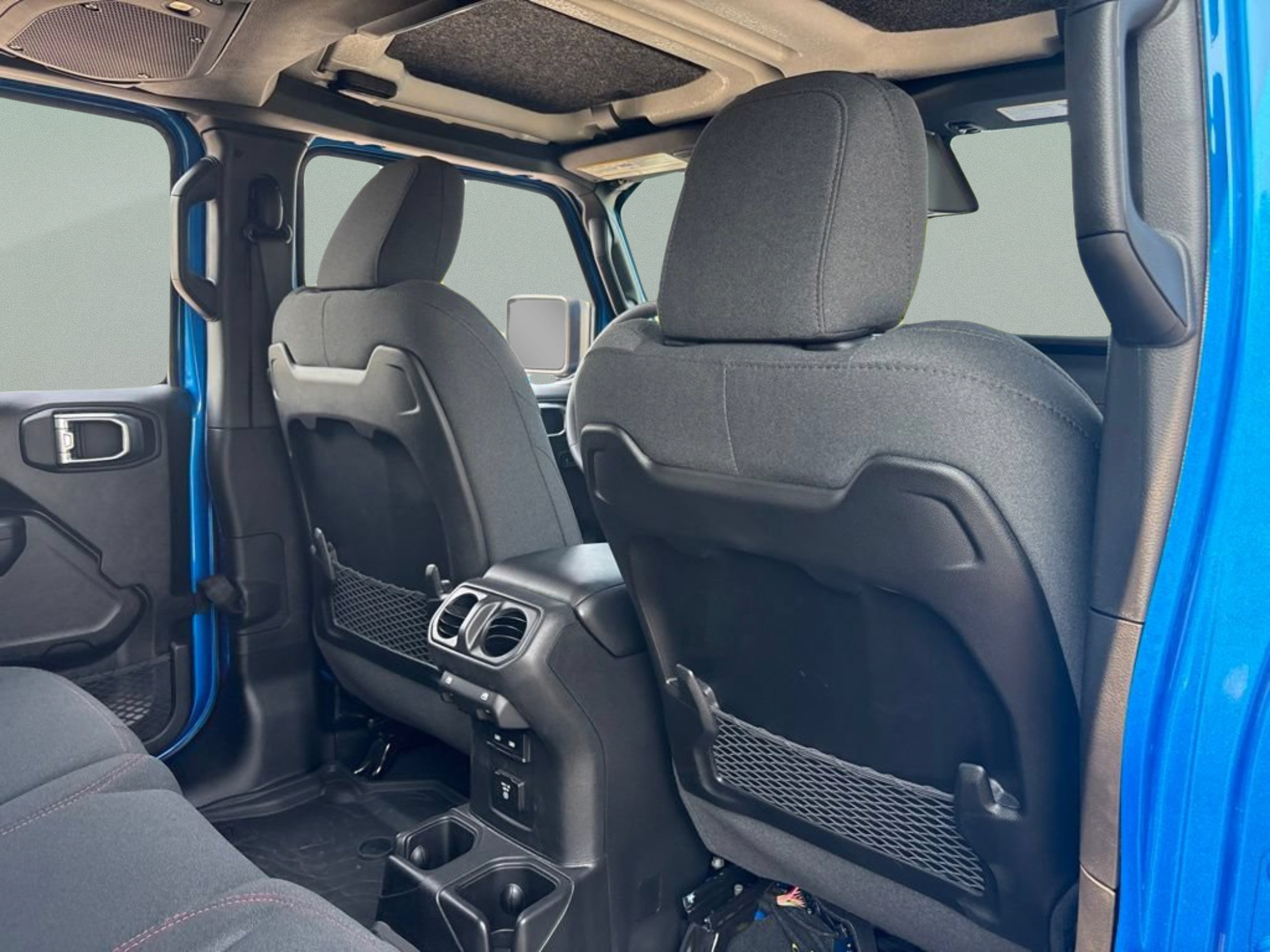 Used 2026 Jeep Wrangler Unlimited Rubicon w/ Technology Group AWD/4WD image 24