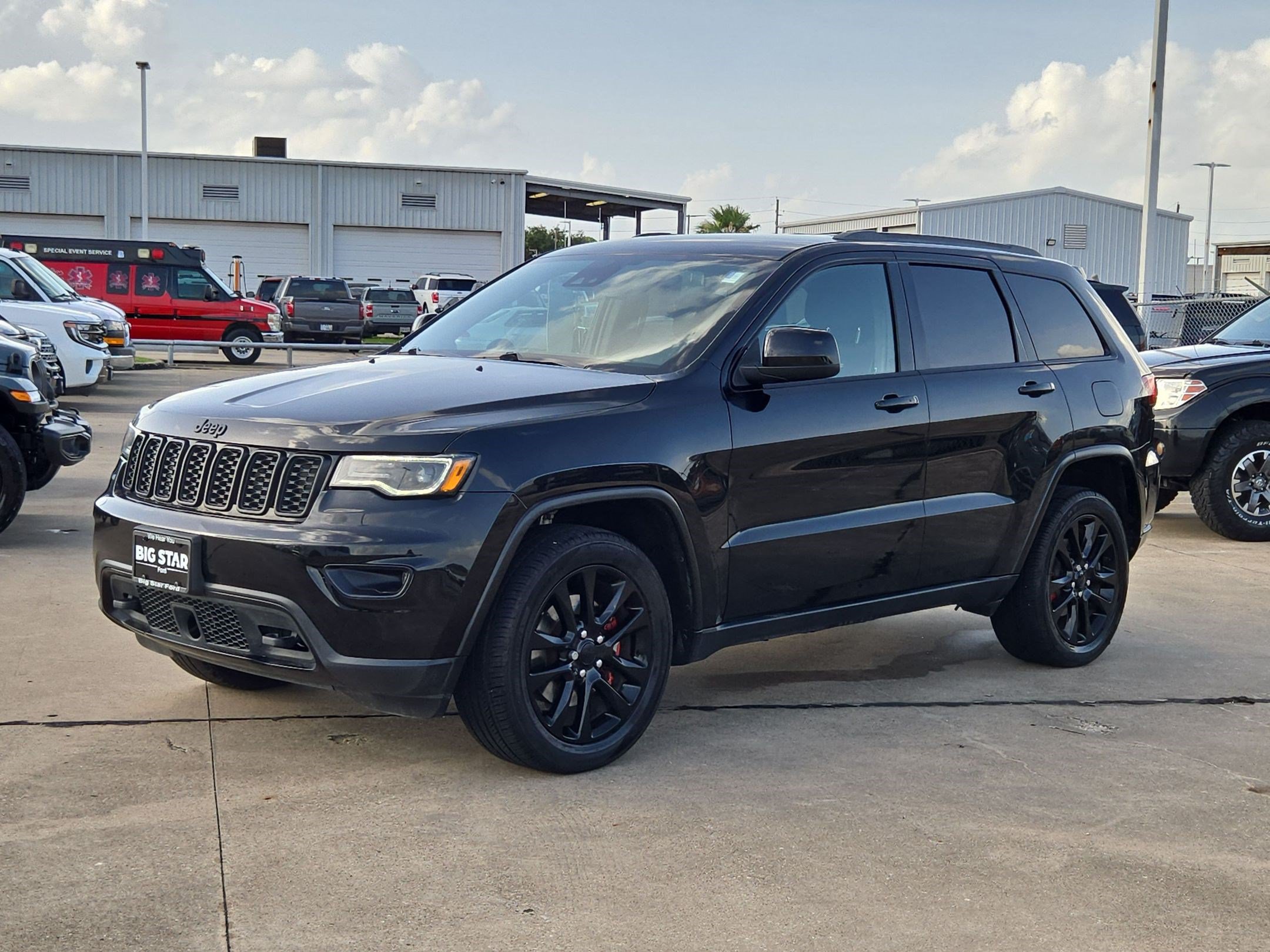 Used 2021 Jeep Grand Cherokee Freedom Edition AWD/4WD image 8