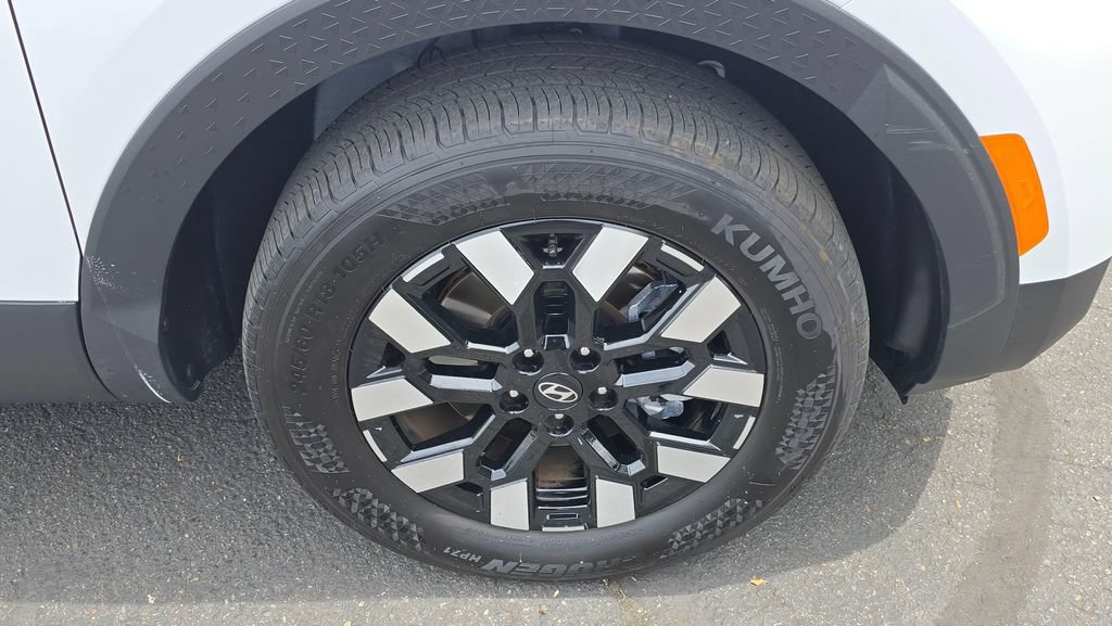 Used 2025 Hyundai Santa Cruz SEL AWD/4WD image 9