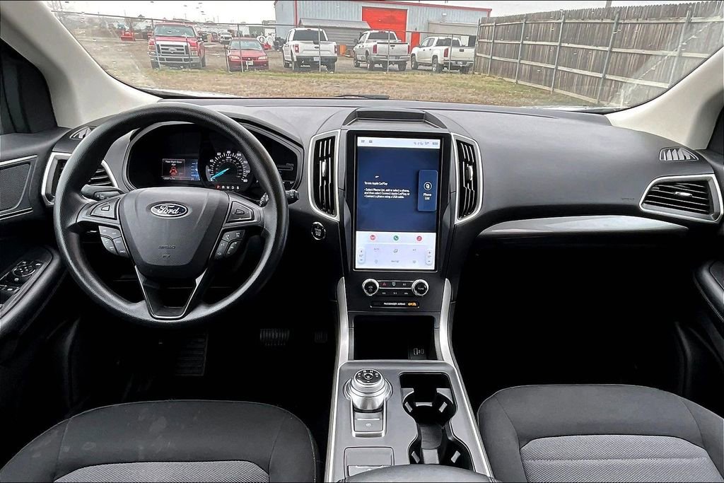 Used 2024 Ford Edge SE image 14