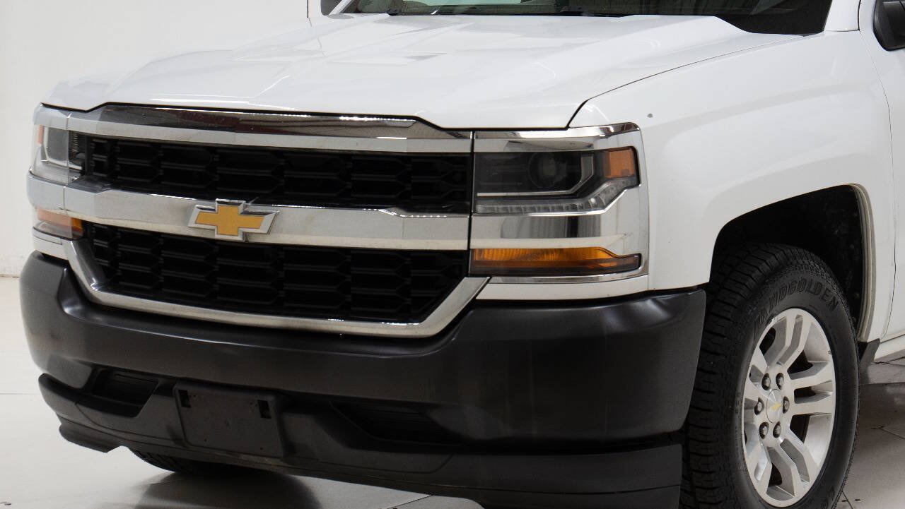 Used 2018 Chevrolet Silverado 1500 W/T RWD image 10
