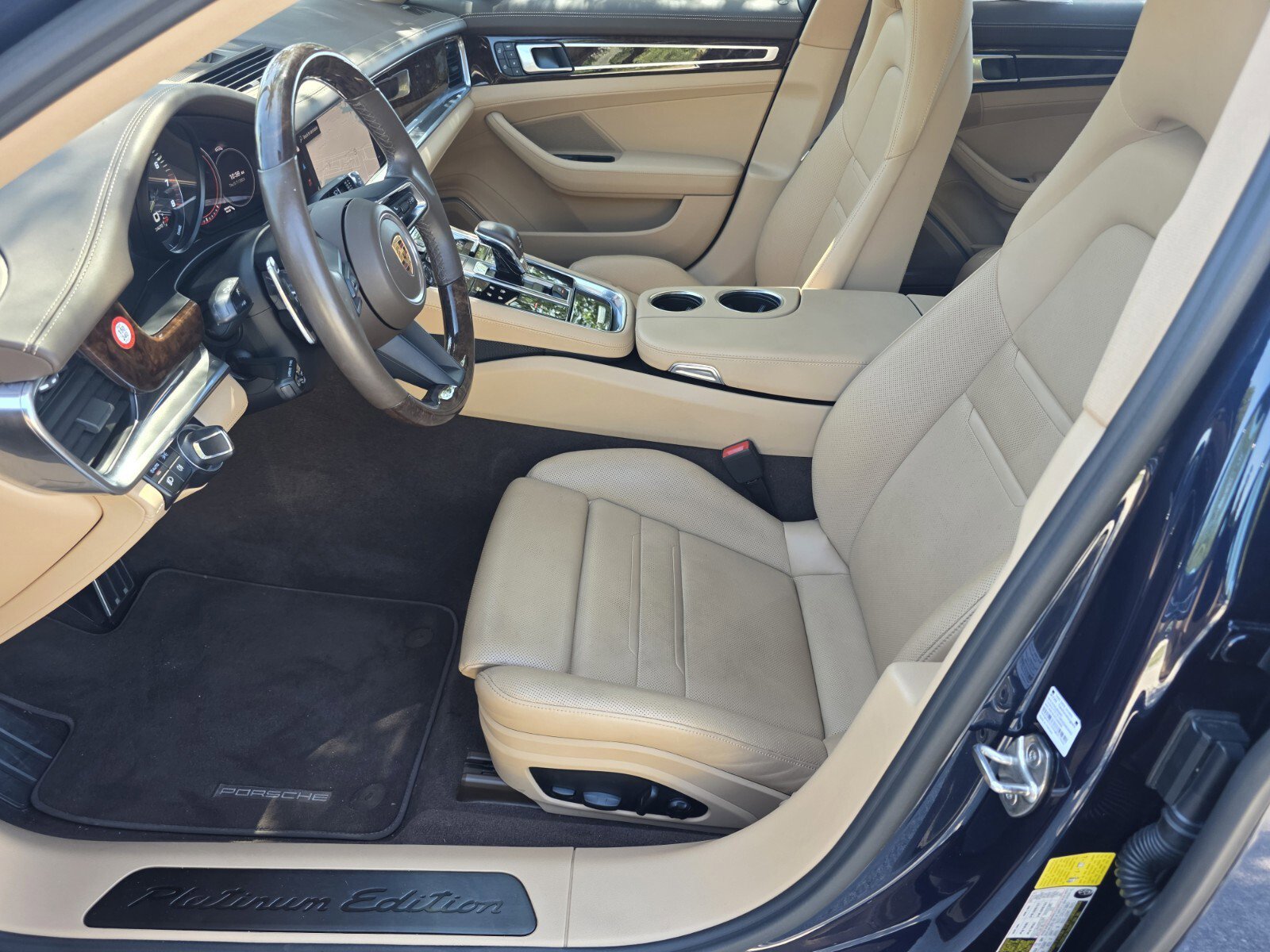Used 2022 Porsche Panamera 4 E-Hybrid AWD/4WD image 10