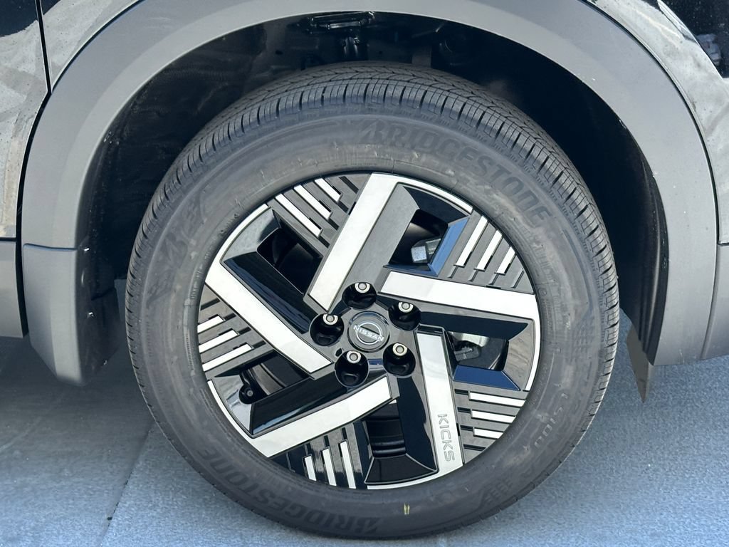 New 2026 Nissan Kicks SV w/ Charging Package FWD image 12