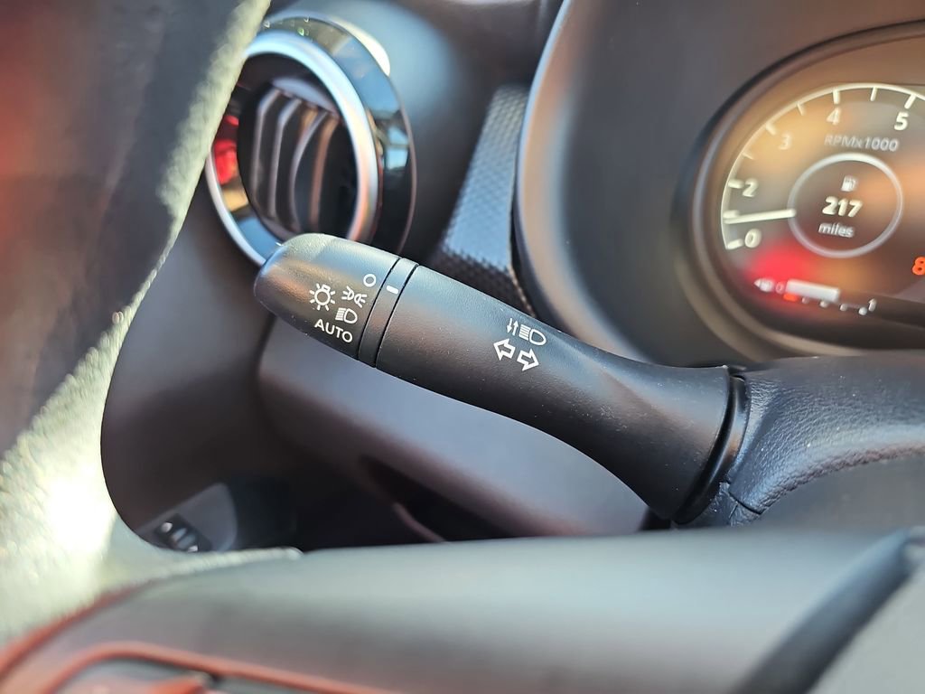 Used 2024 Nissan Kicks SV image 28