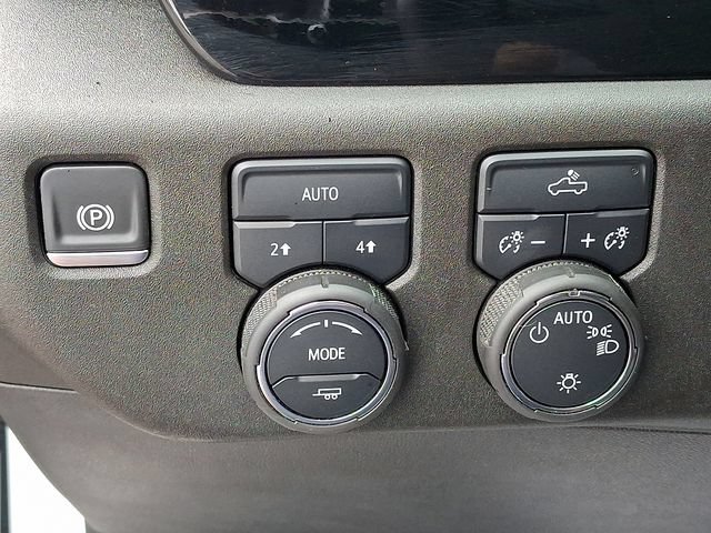 Used 2025 Chevrolet Silverado 1500 LT w/ Protection Package AWD/4WD image 21