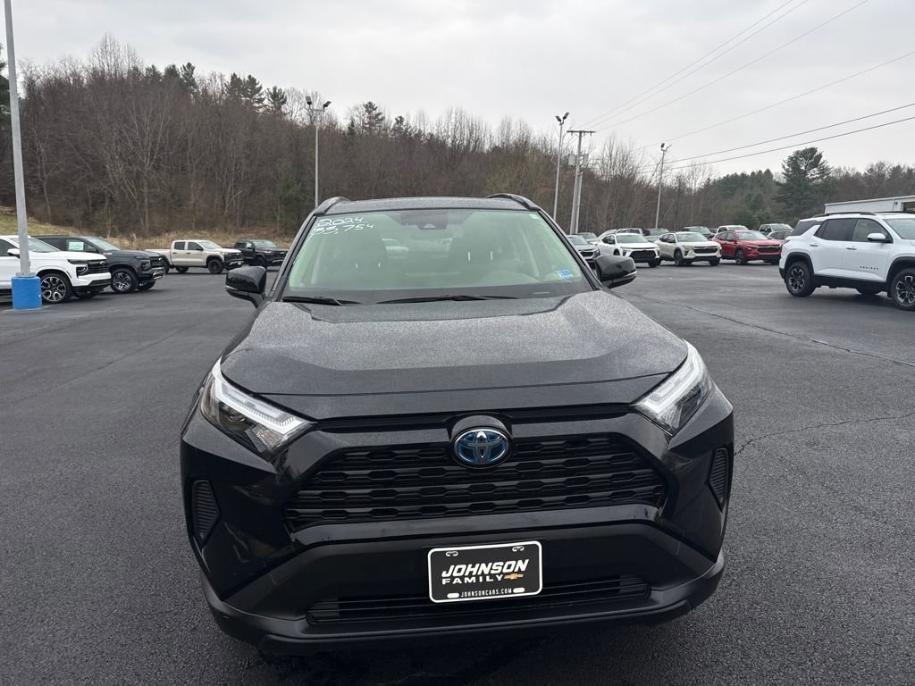 Used 2024 Toyota RAV4 XLE w/ Convenience Package AWD/4WD image 3