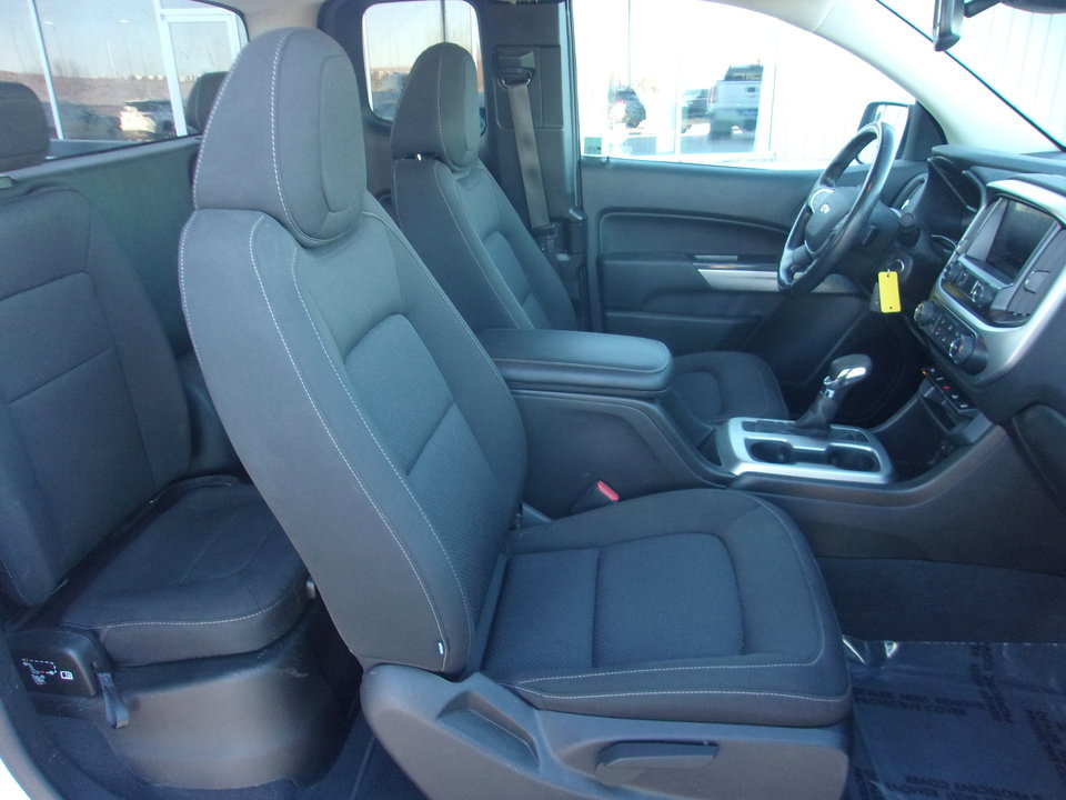 Used 2022 Chevrolet Colorado LT w/ Safety Package image 10