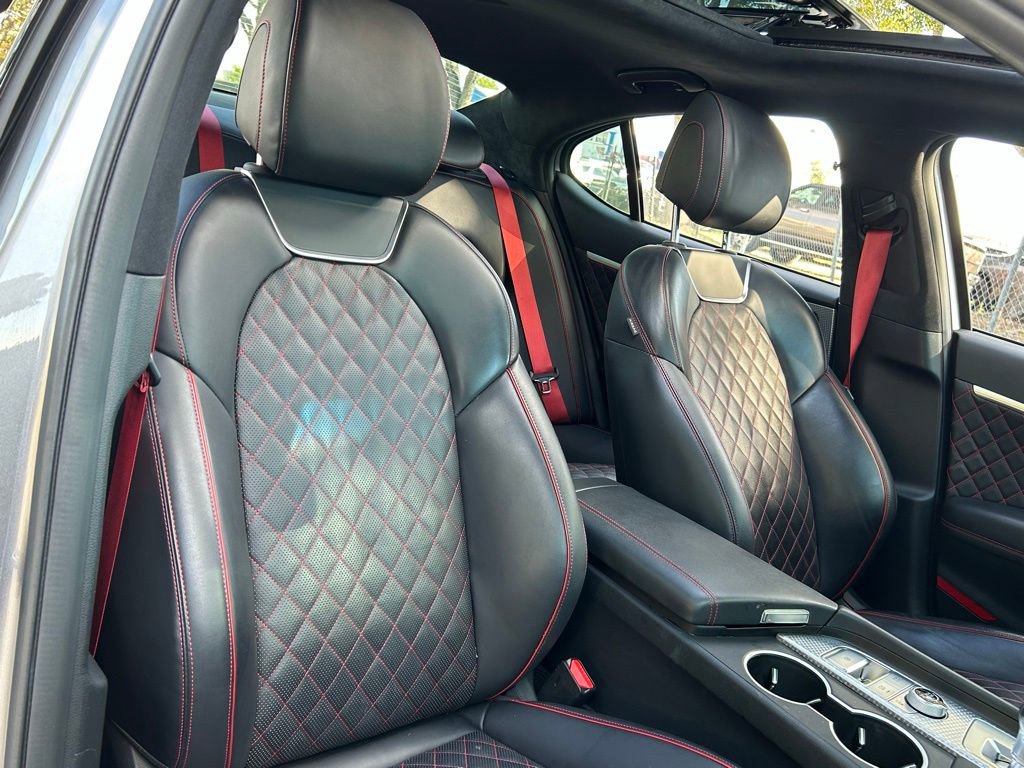 Used 2023 Genesis G70 3.3T w/ Sport Prestige Package image 46