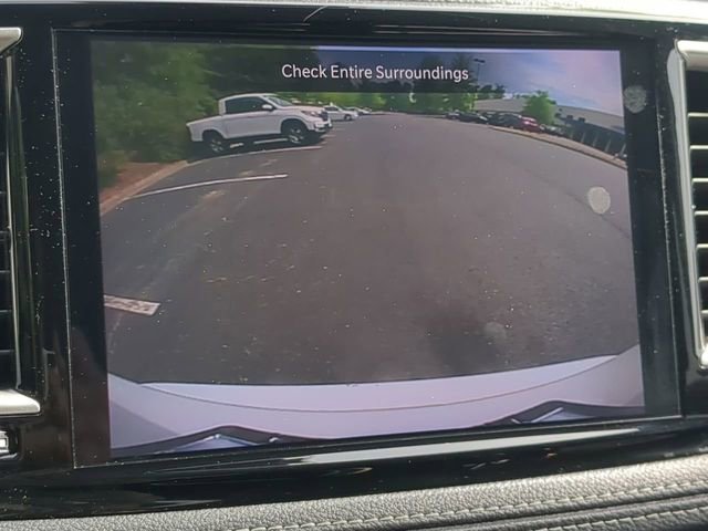 Used 2024 Chrysler Pacifica Limited FWD image 19
