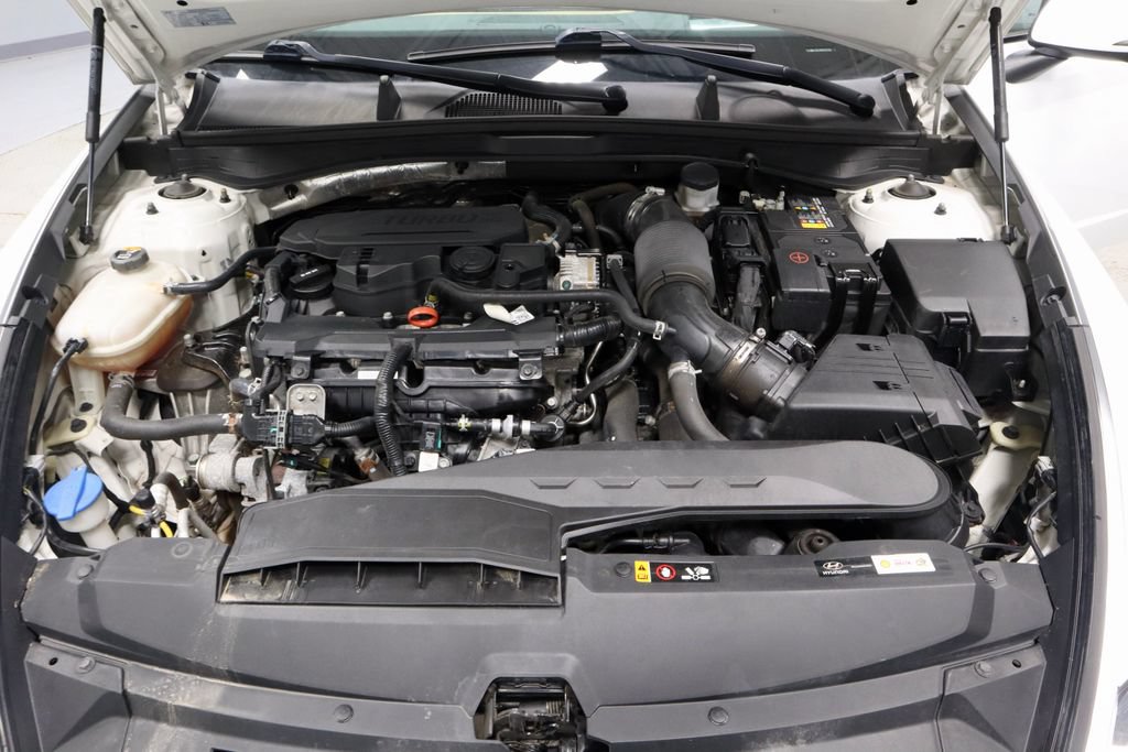 Used 2023 Hyundai Sonata Limited w/ Preferred Accessory Package FWD image 19