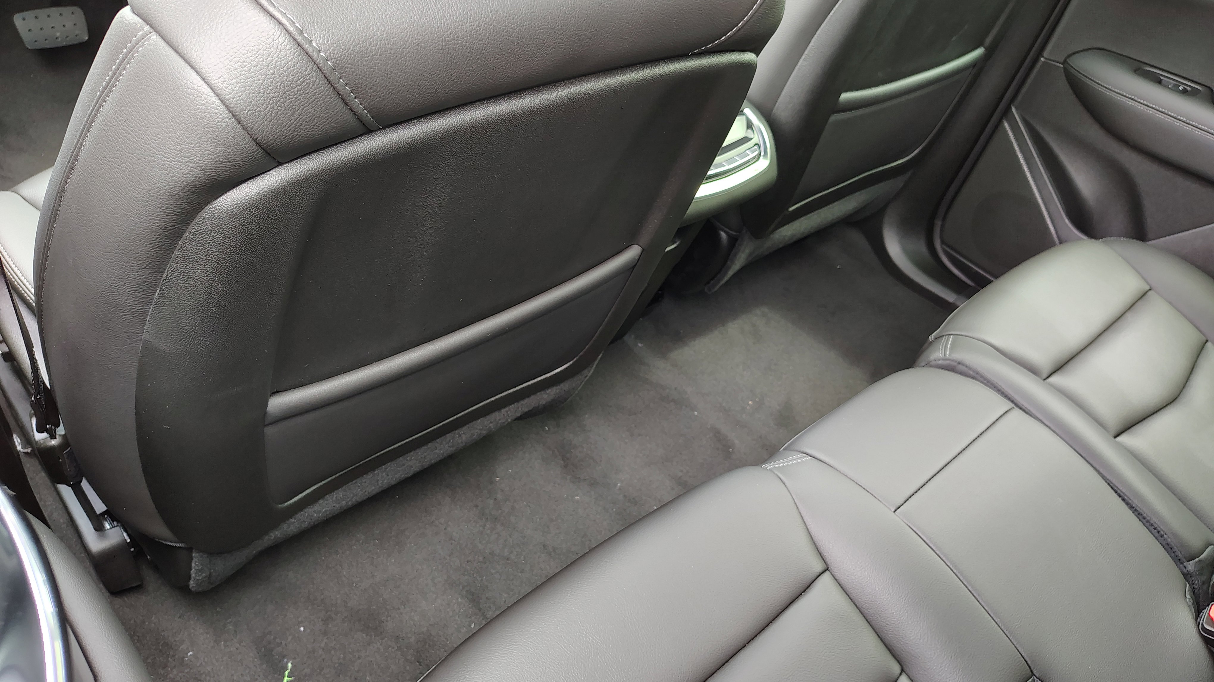 New 2025 Cadillac XT6 Luxury image 37