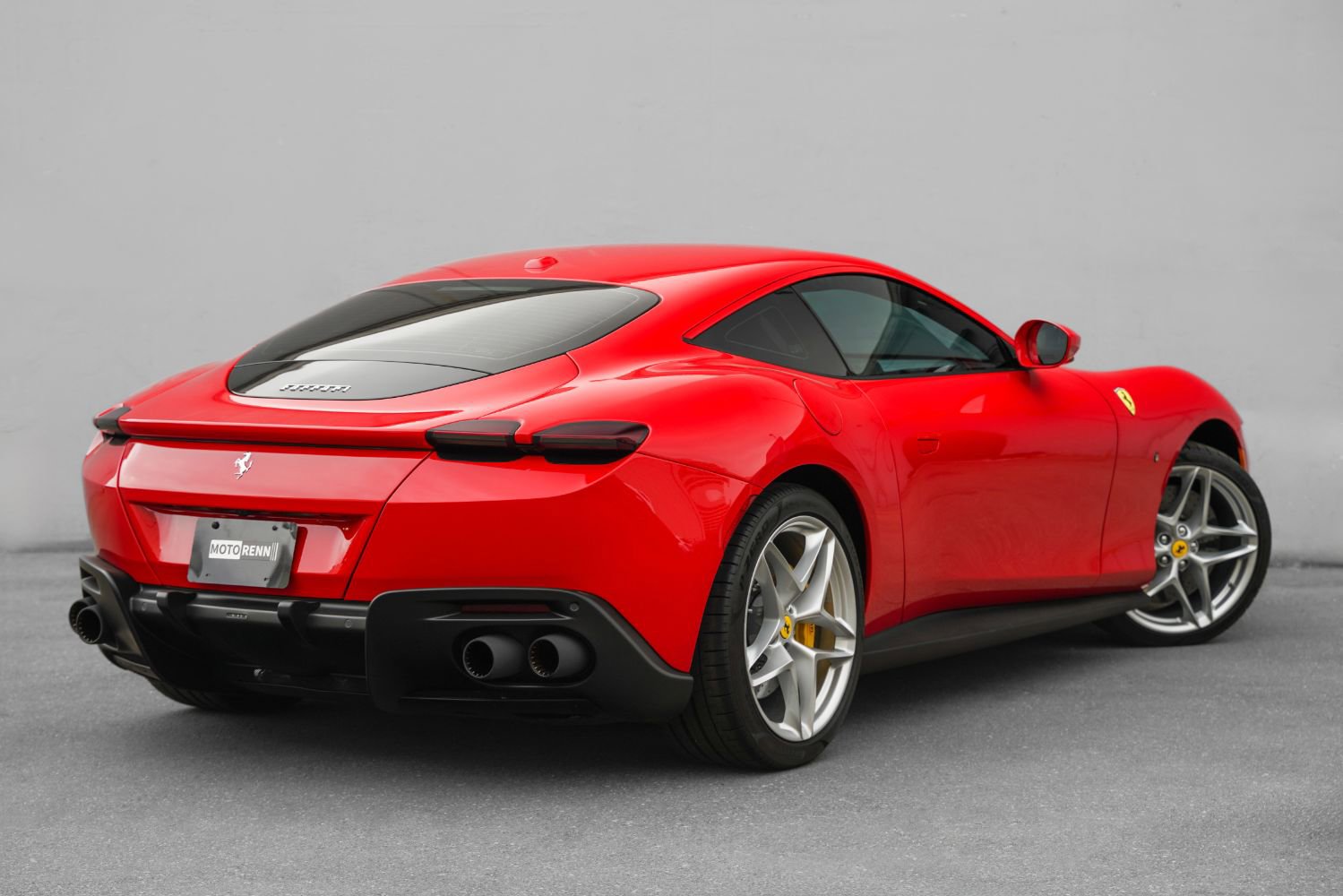 Used 2022 Ferrari Roma image 3