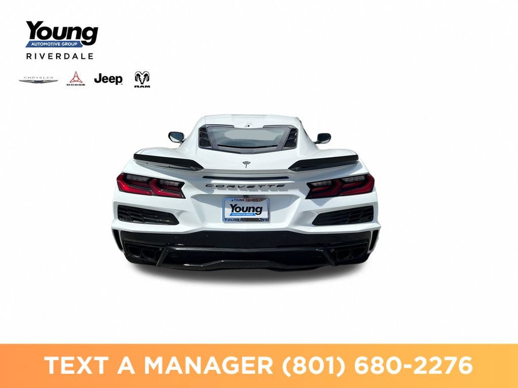 Used 2025 Chevrolet Corvette E-Ray w/ Stealth Interior Trim Package AWD/4WD image 4