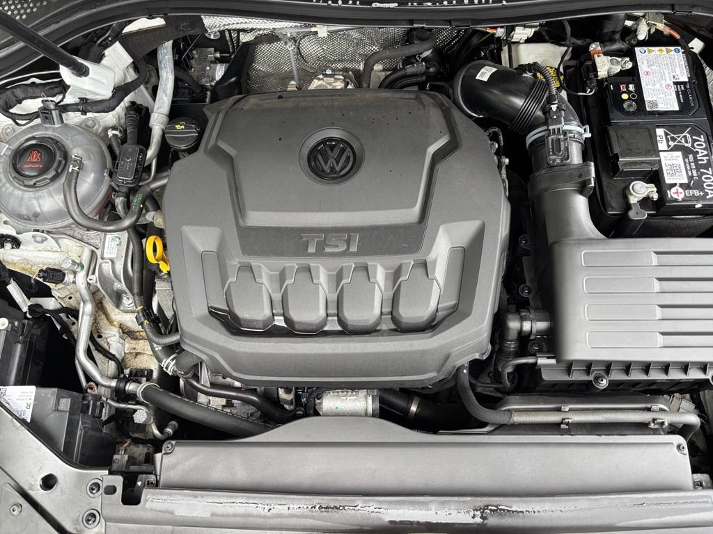 Certified 2024 Volkswagen Tiguan SE R-Line AWD/4WD image 10