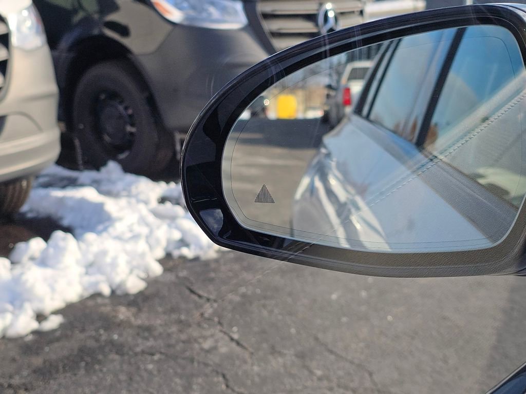 New 2026 Mercedes-Benz E 53 AMG e 4MATIC Sedan image 8