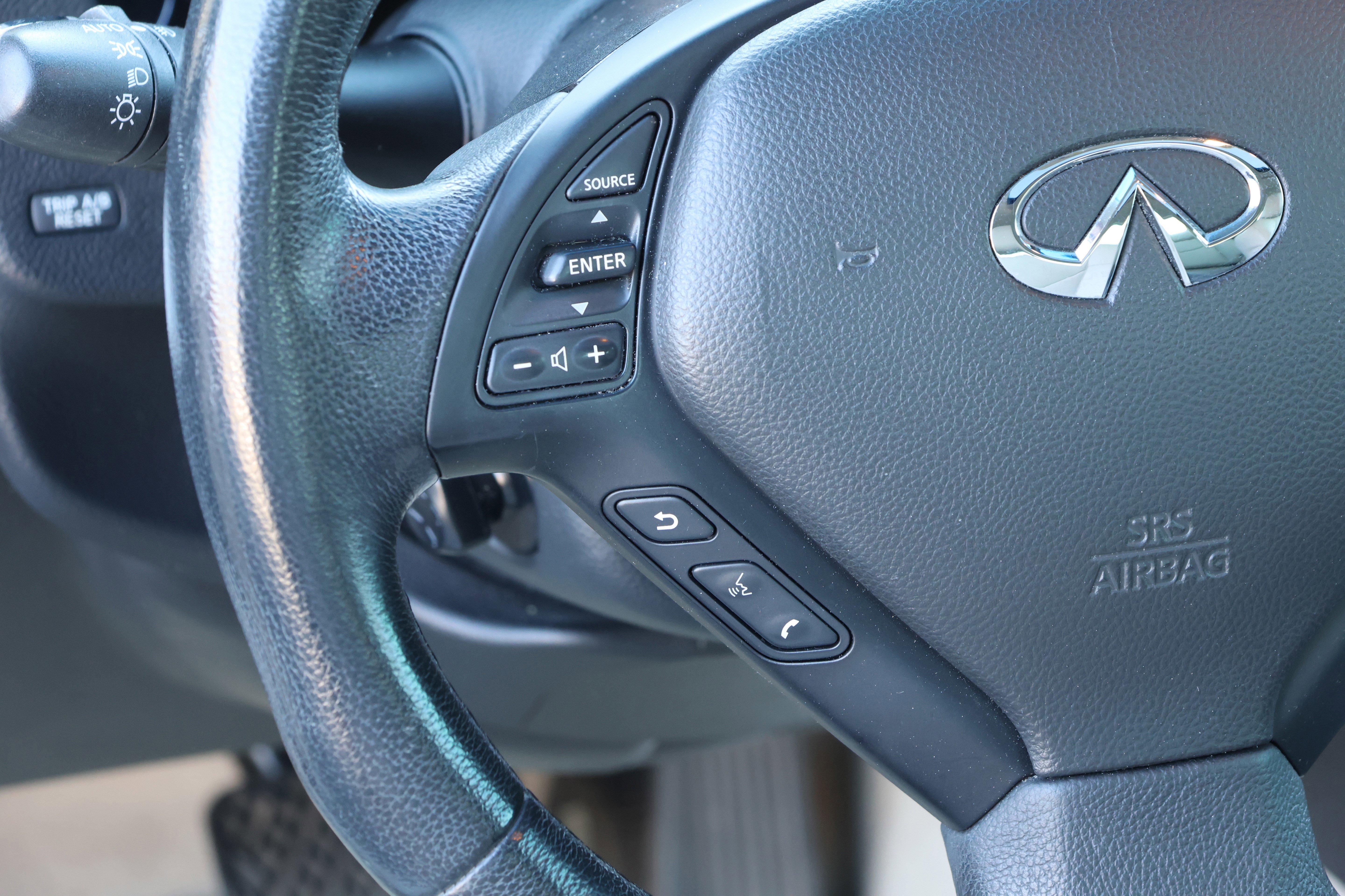 Used 2013 INFINITI G37 x w/ Premium Pkg image 18