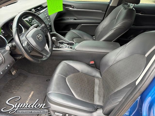 Used 2020 Toyota Camry XSE image 9