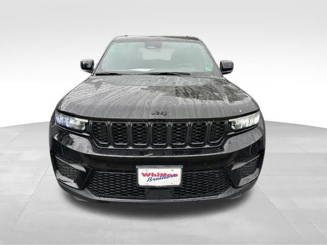 Used 2023 Jeep Grand Cherokee Altitude image 11