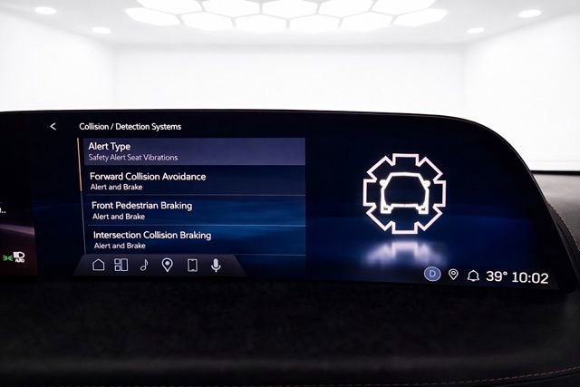 Used 2025 Cadillac CT5 V w/ Technology Package image 34