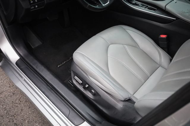 Used 2020 Toyota Avalon XLE w/ Moonroof Package FWD image 54