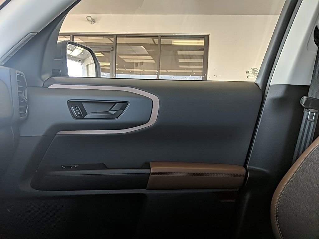 Used 2024 Ford Bronco Sport Outer Banks w/ Tech Package image 25