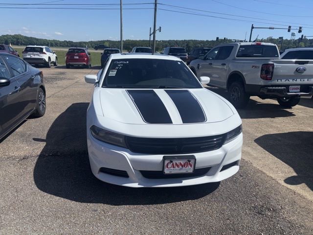 Used 2020 Dodge Charger SXT w/ Leather Interior Group RWD image 2