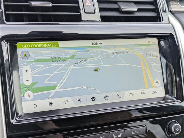 Used 2017 Land Rover Discovery HSE image 14