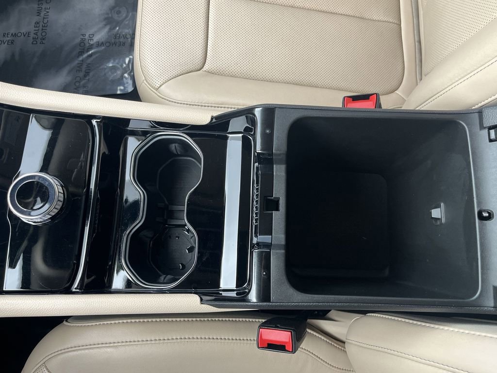 Used 2022 Jeep Grand Cherokee Limited w/ Luxury Tech Group II image 18