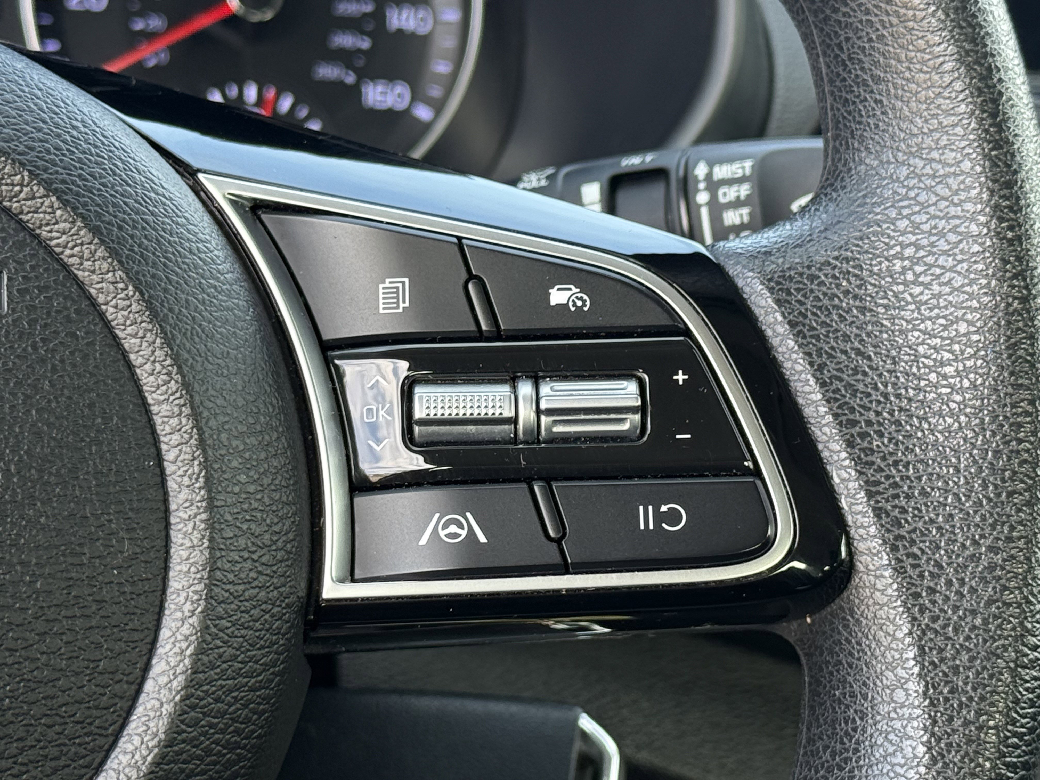 Certified 2024 Kia Forte LXS image 18