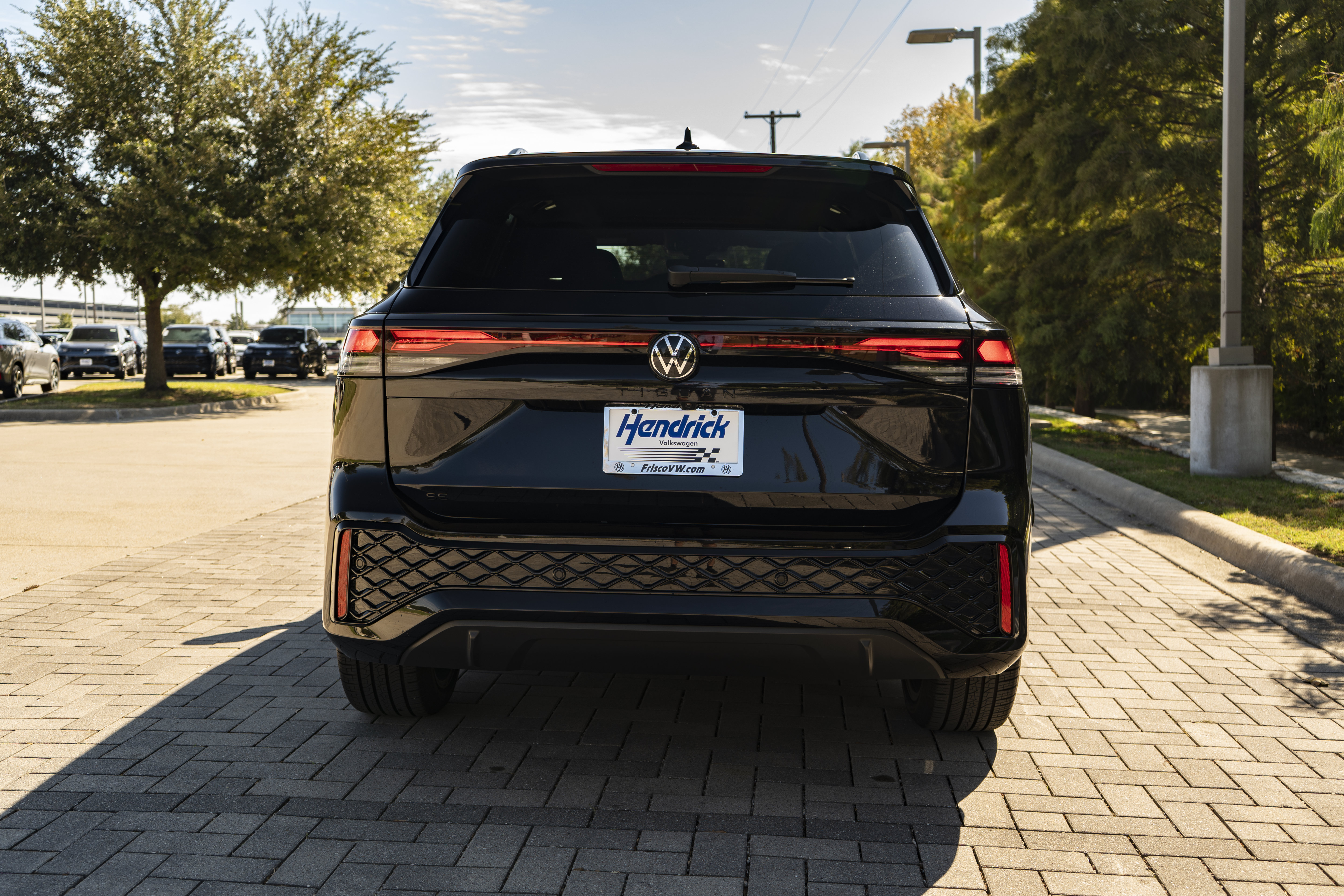 Certified 2026 Volkswagen Tiguan SE R-Line FWD image 7