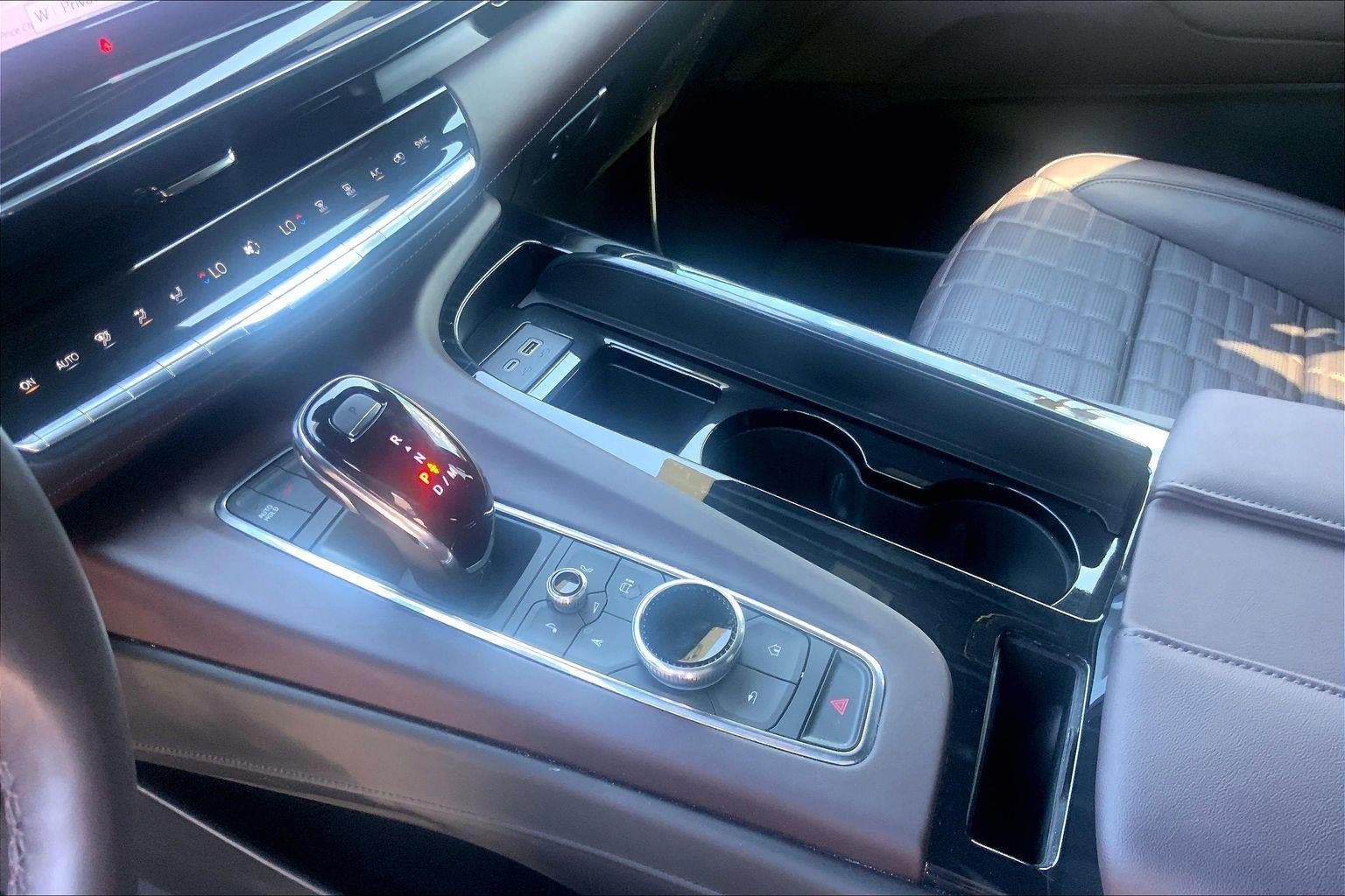 Certified 2024 Cadillac Escalade V AWD/4WD image 18