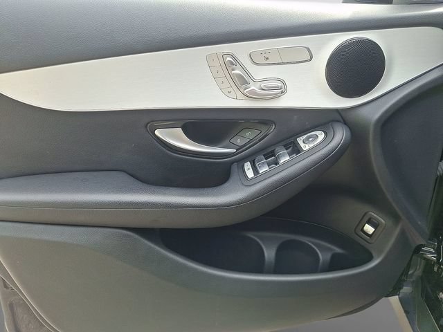 Used 2022 Mercedes-Benz GLC 300 4MATIC image 14