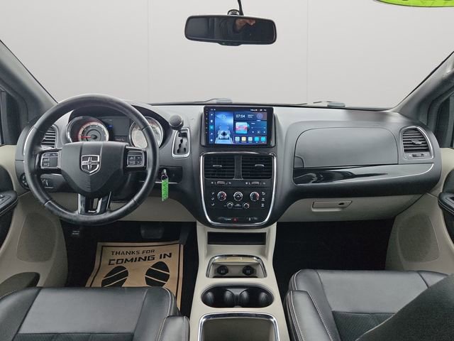 Used 2017 Dodge Grand Caravan SXT image 12