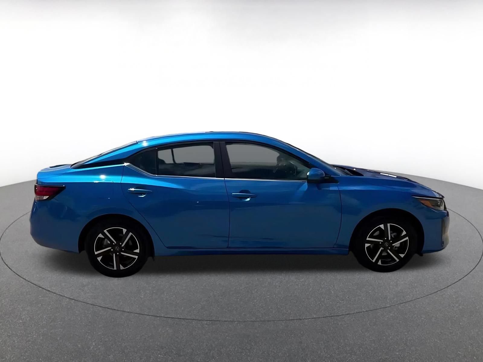 Used 2025 Nissan Sentra SV FWD image 16