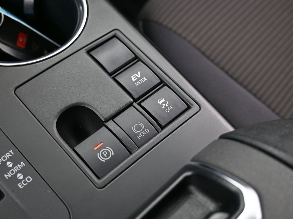 Used 2023 Toyota Highlander LE image 27