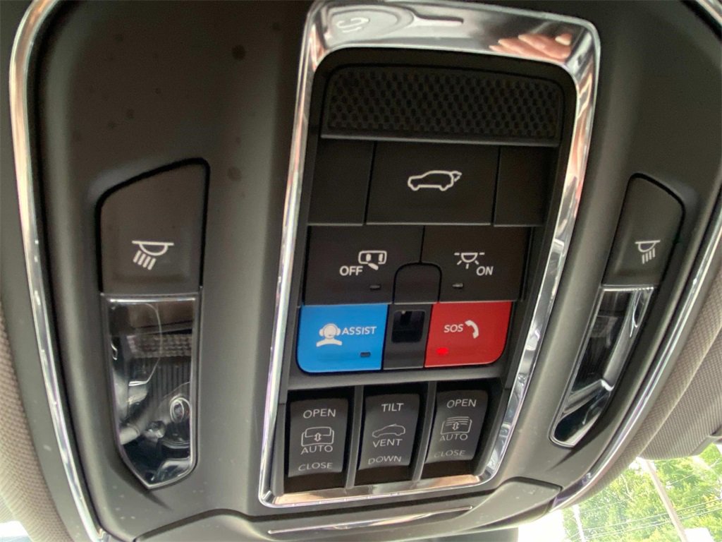 Used 2024 Jeep Grand Cherokee Limited 4xe image 38