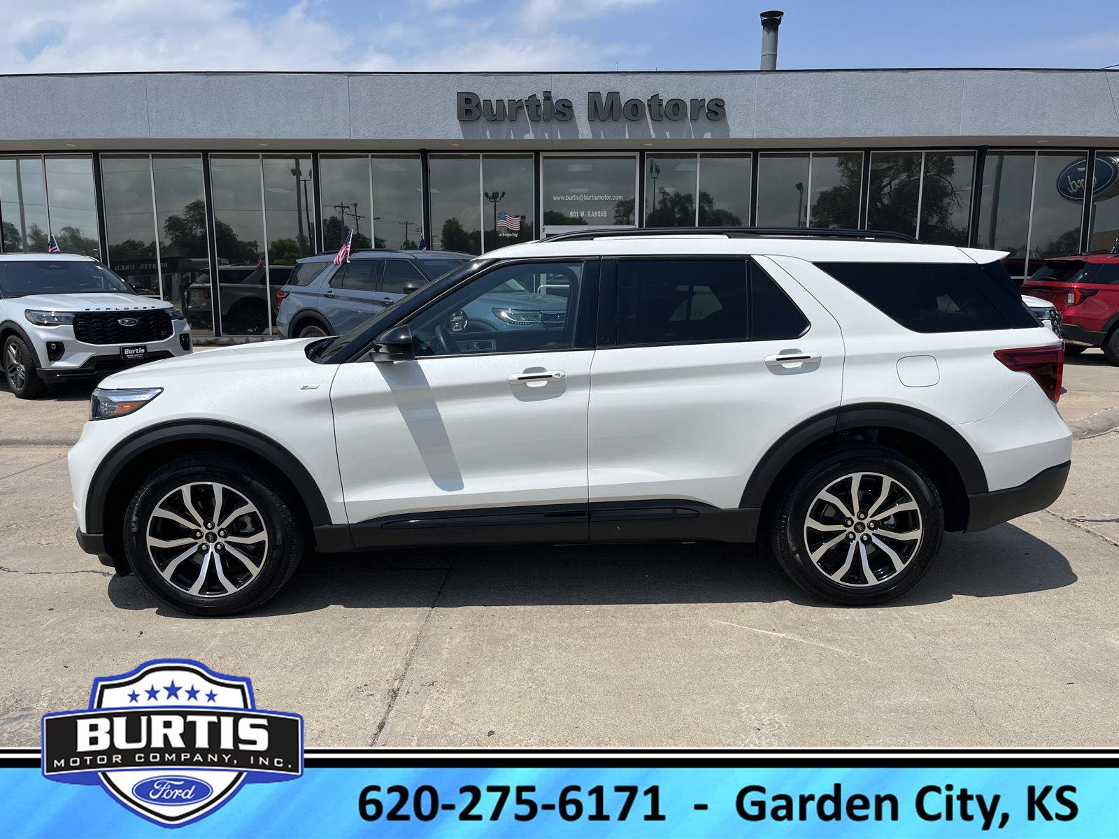 Used 2023 Ford Explorer ST-Line w/ Class IV Trailer Tow Package AWD/4WD video 1