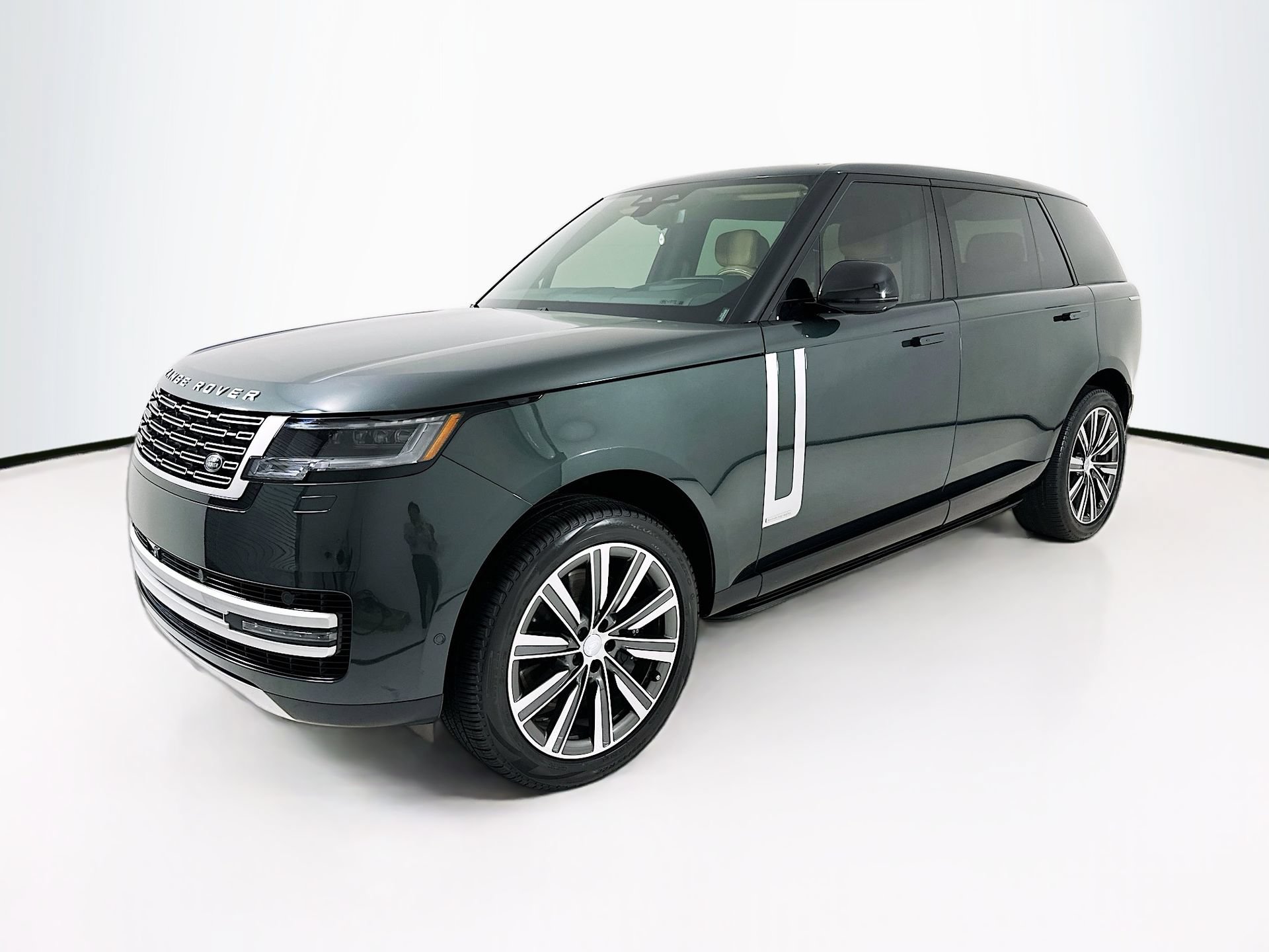 Used 2024 Land Rover Range Rover Long Wheelbase Autobiography AWD/4WD image 3