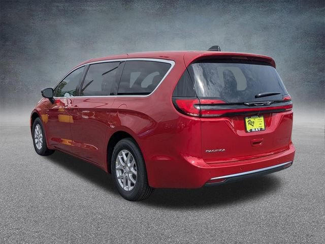 New 2027 Chrysler Pacifica Select FWD image 5