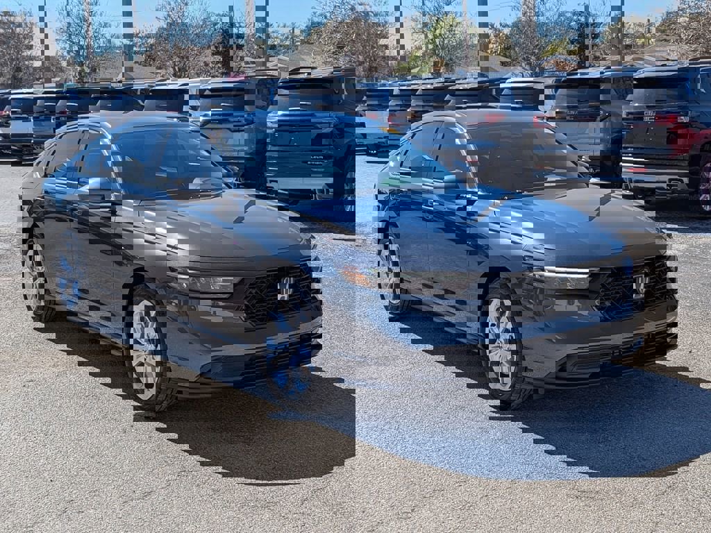 Certified 2025 Honda Accord LX image 2