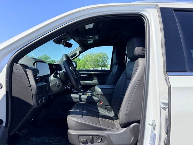 Certified 2025 Chevrolet Tahoe High Country AWD/4WD image 7