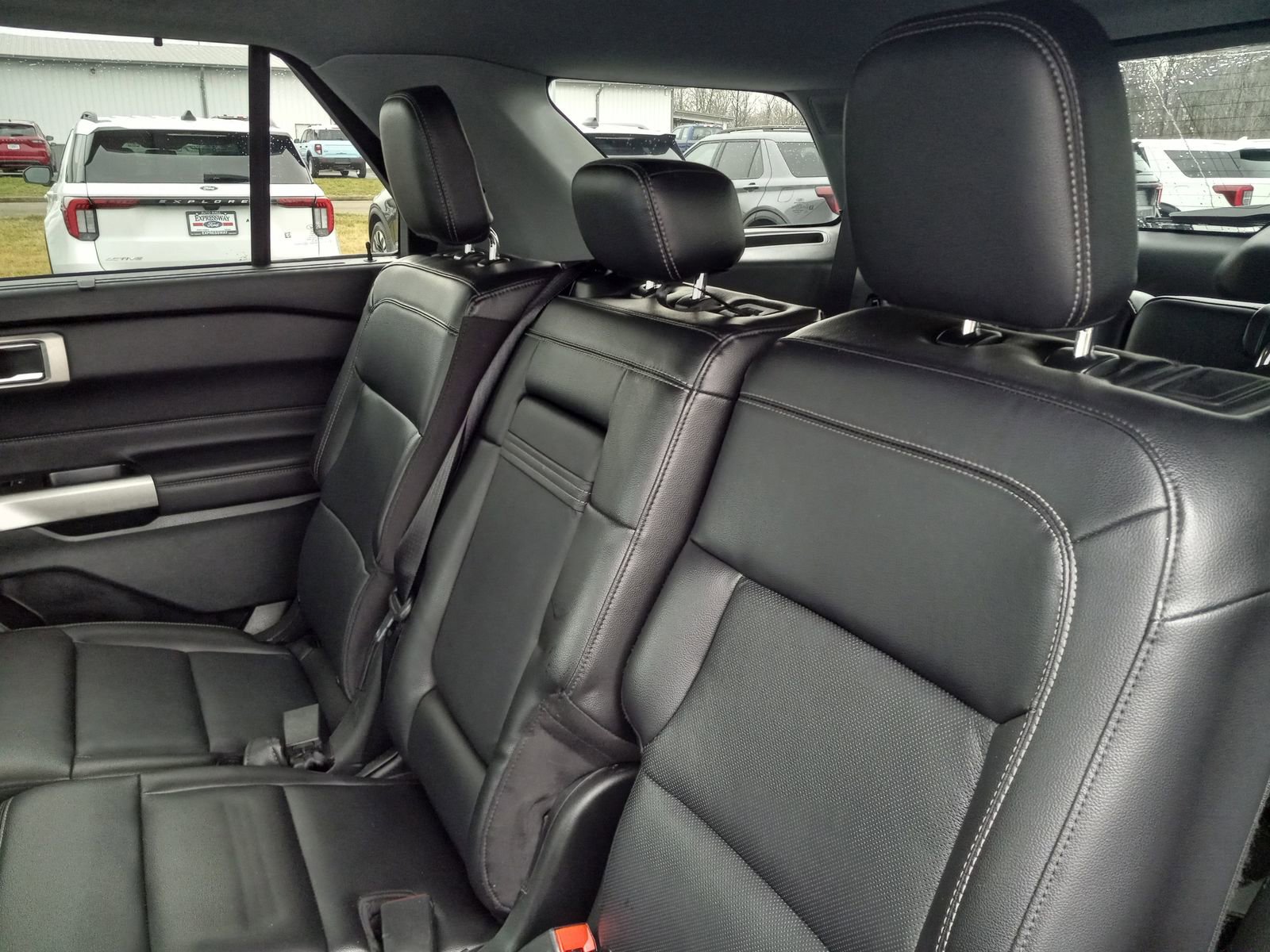 Used 2023 Ford Explorer Limited image 15