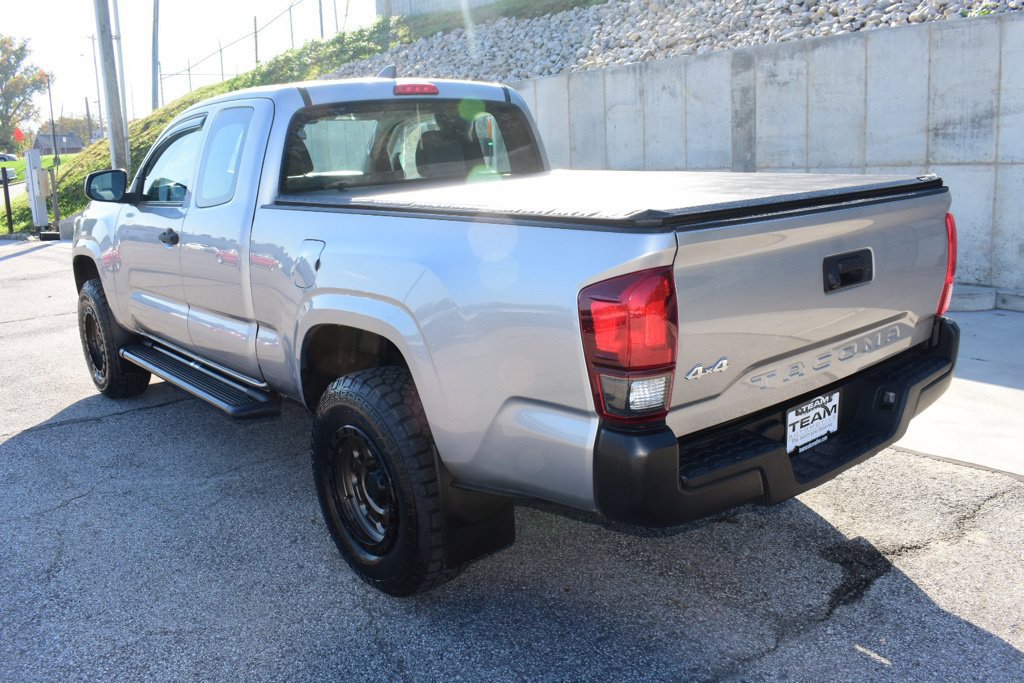 Used 2018 Toyota Tacoma SR AWD/4WD image 7