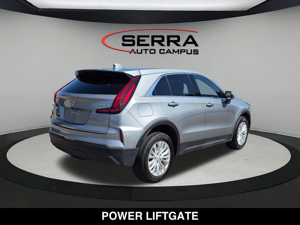 Used 2024 Cadillac XT4 Luxury w/ Cold Weather Package FWD image 13