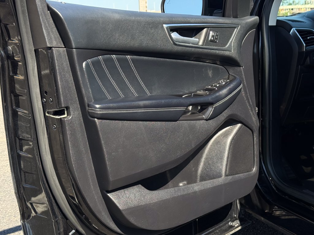 Used 2018 Ford Edge Sport w/ Equipment Group 401A AWD/4WD image 32