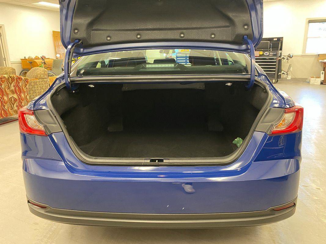 Used 2025 Toyota Camry LE image 13