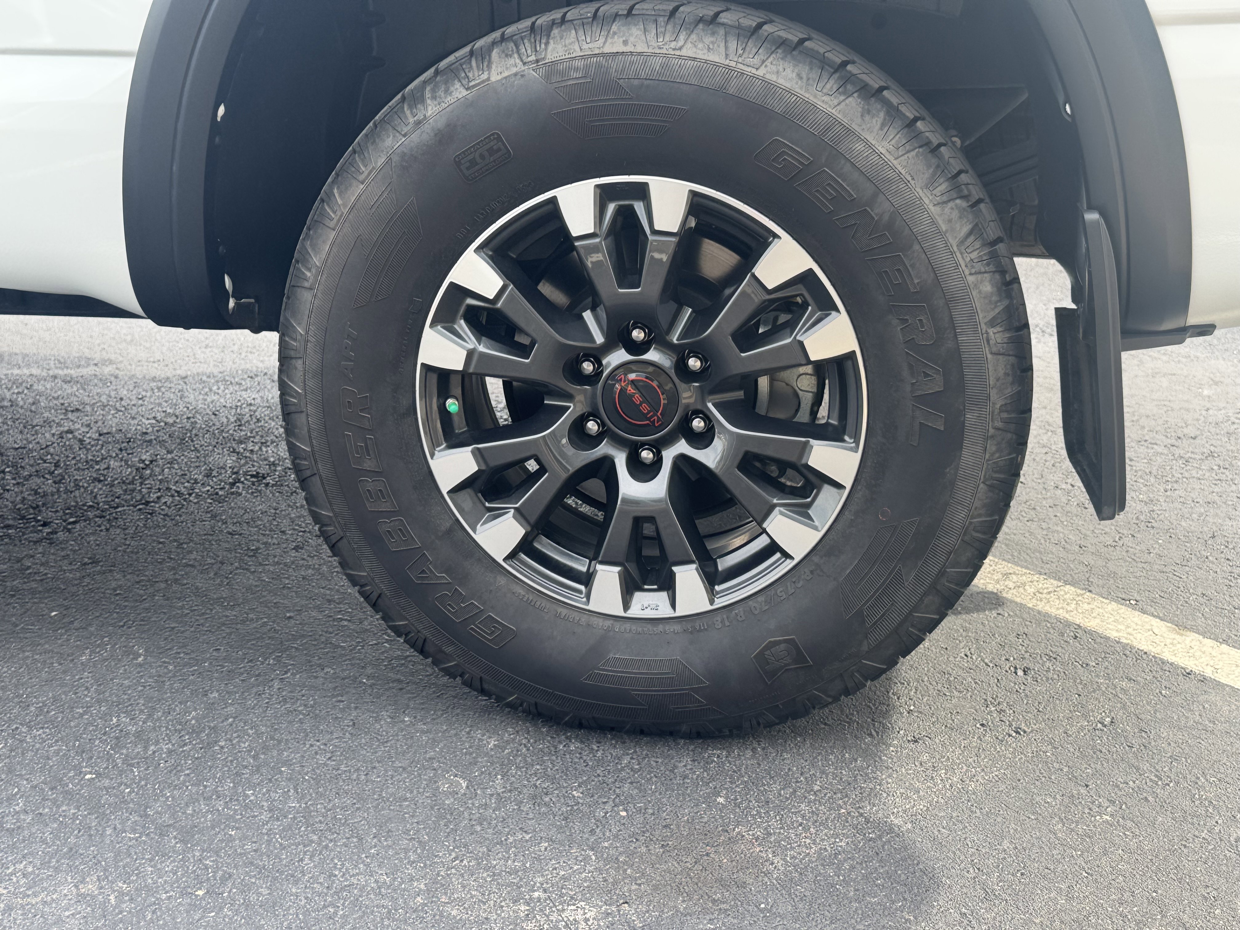 Used 2023 Nissan Titan PRO-4X w/ Pro-4x Convenience Package image 6