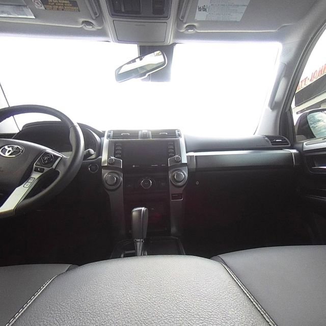 Used 2022 Toyota 4Runner SR5 Premium image 28
